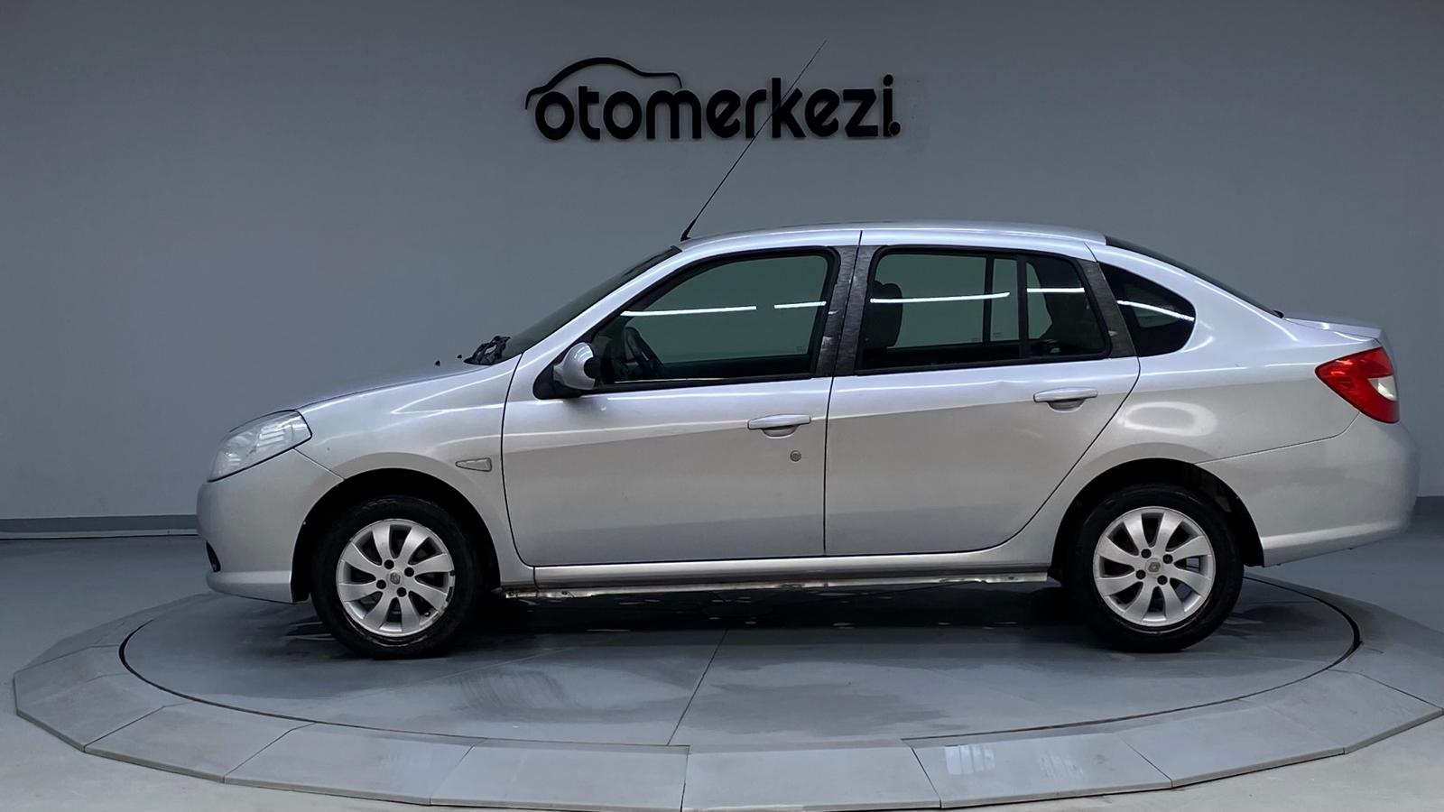 RENAULT SYMBOL 7